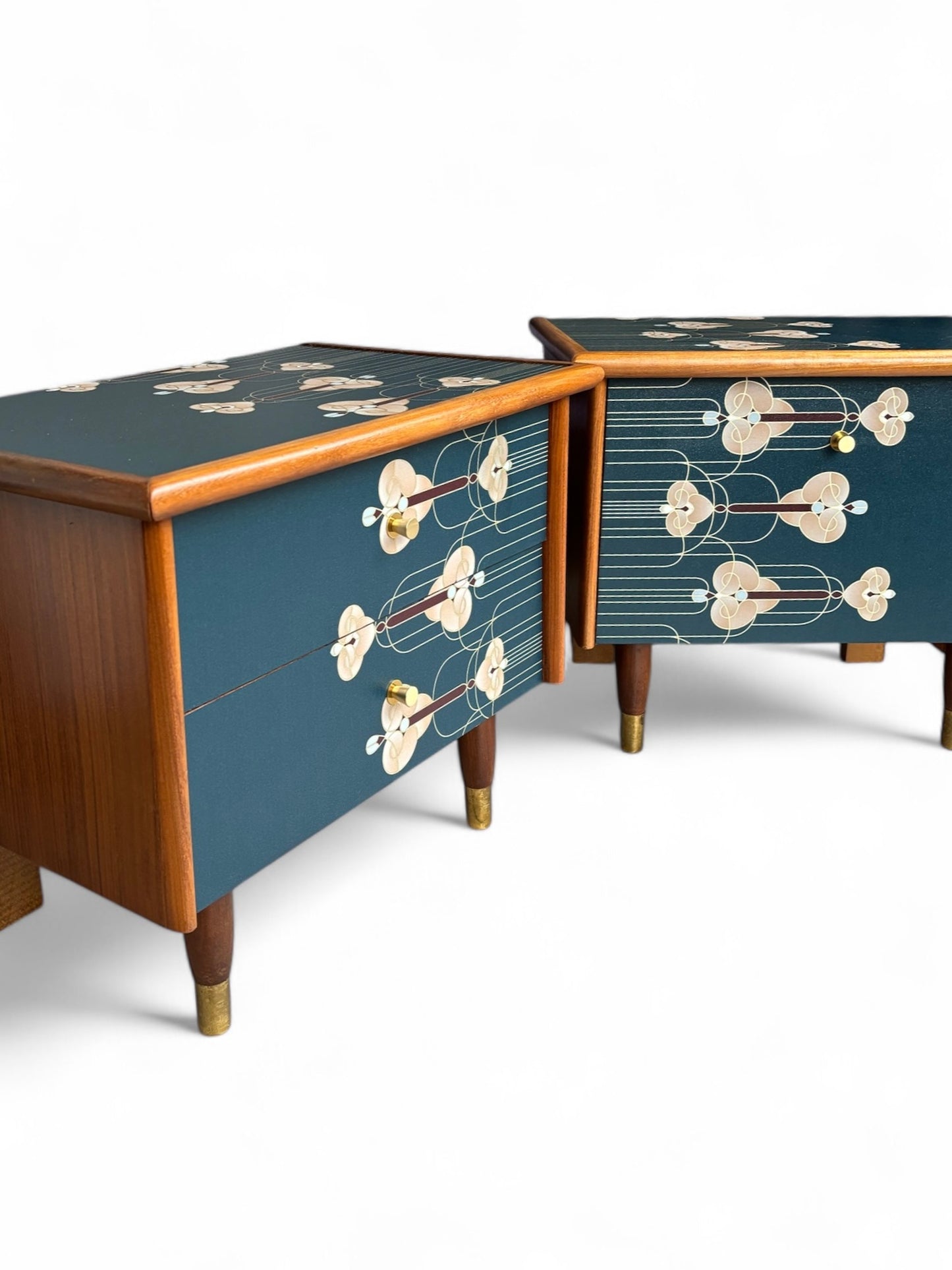 Vintage bedside tables covered with Art Deco print in gold with blue | The Vintage Vibe