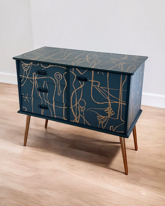 Vintage kast bekleed met Atelier van Mini Moderns | The Vintage Vibe