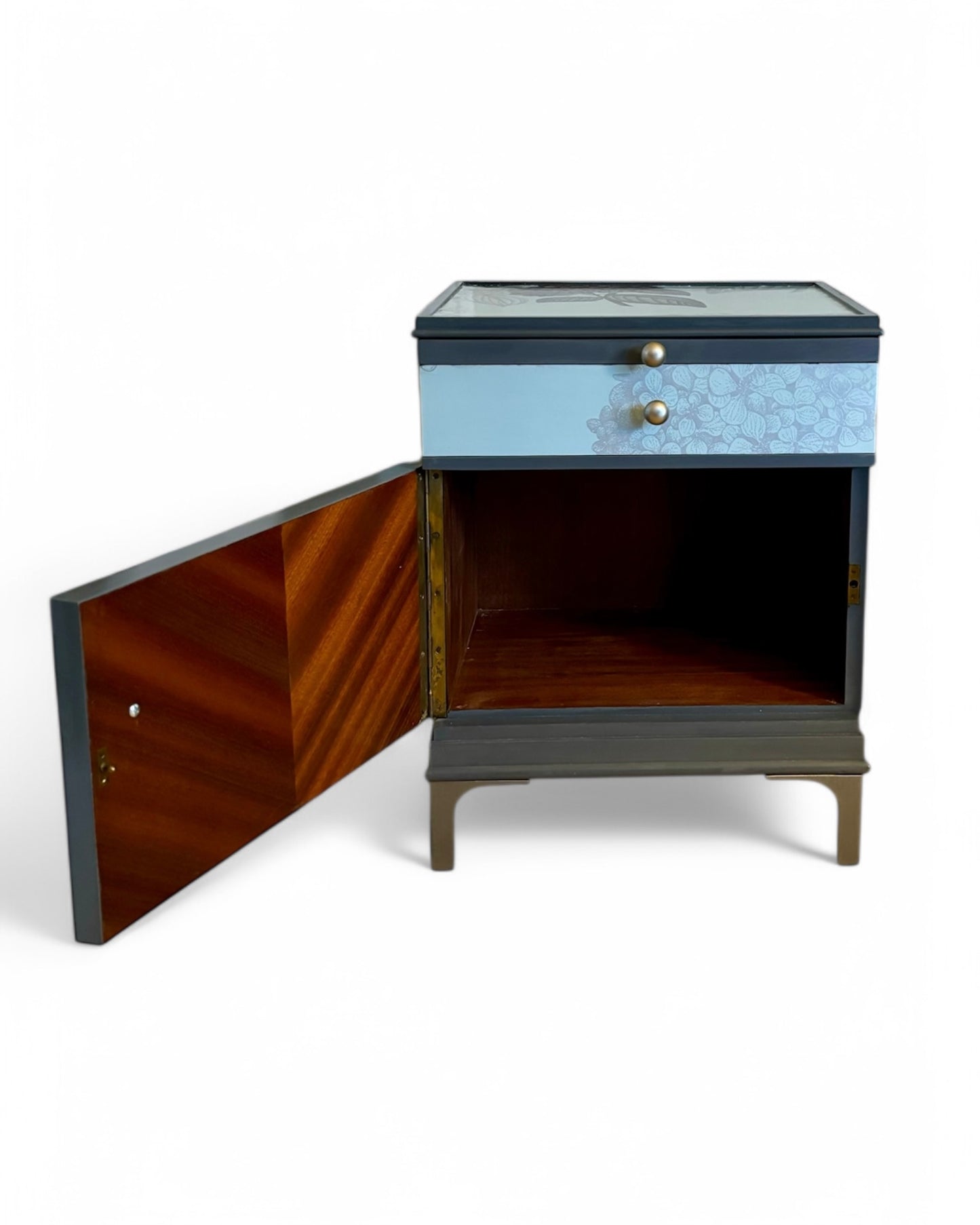 Vintage bedside tables with Fornasetti Ortensia | The Vintage Vibe