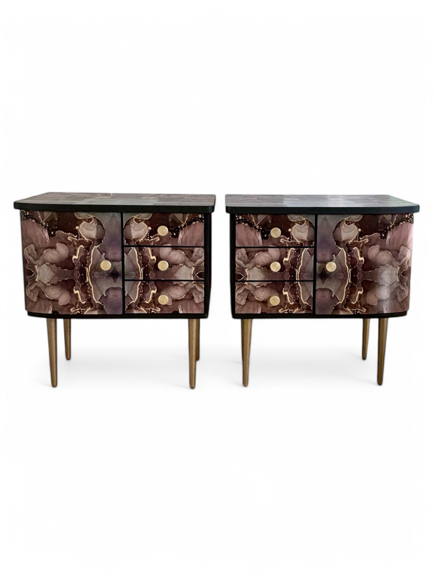 Vintage bedside tables covered with beautiful print | The Vintage Vibe