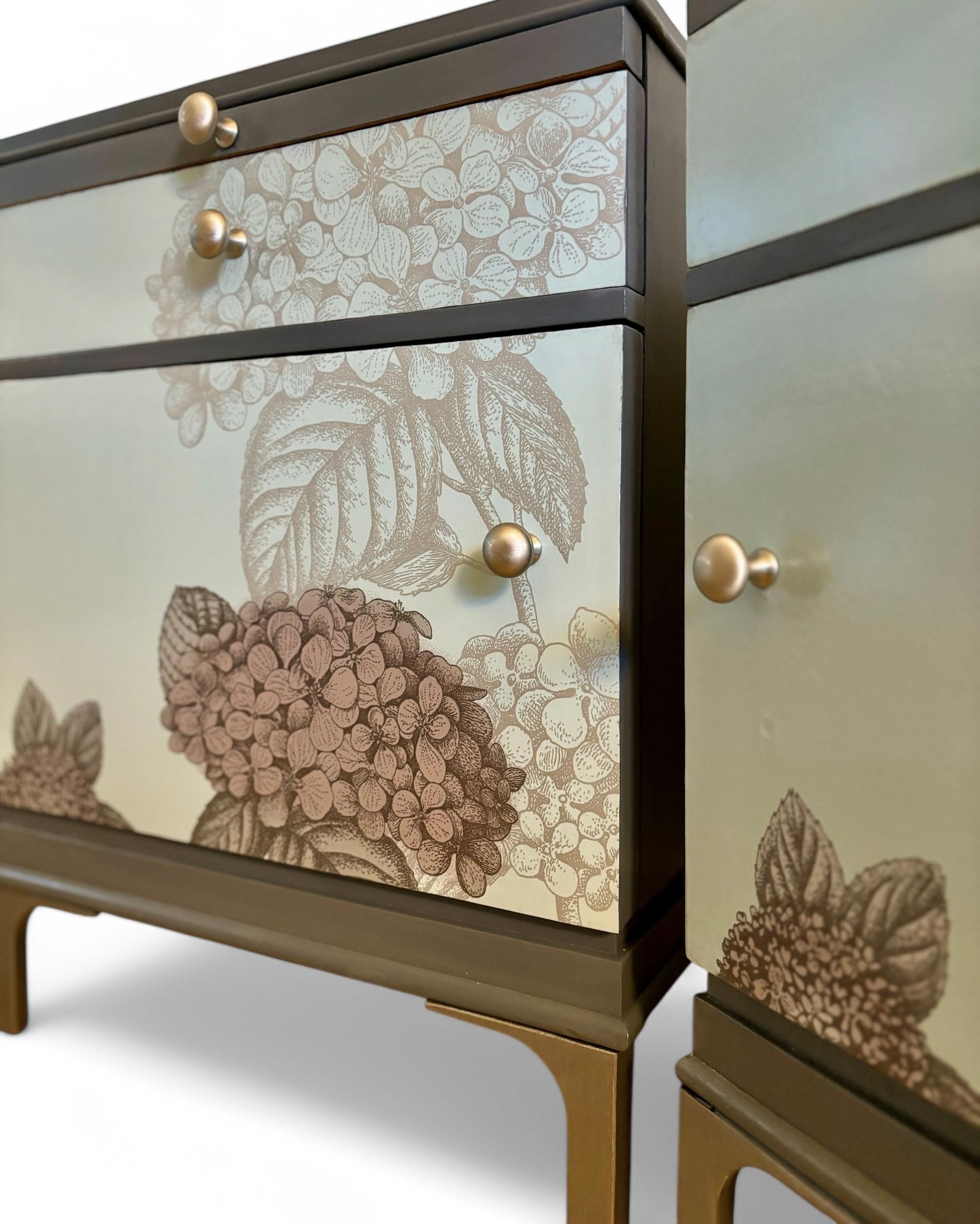 Vintage bedside tables with Fornasetti Ortensia | The Vintage Vibe