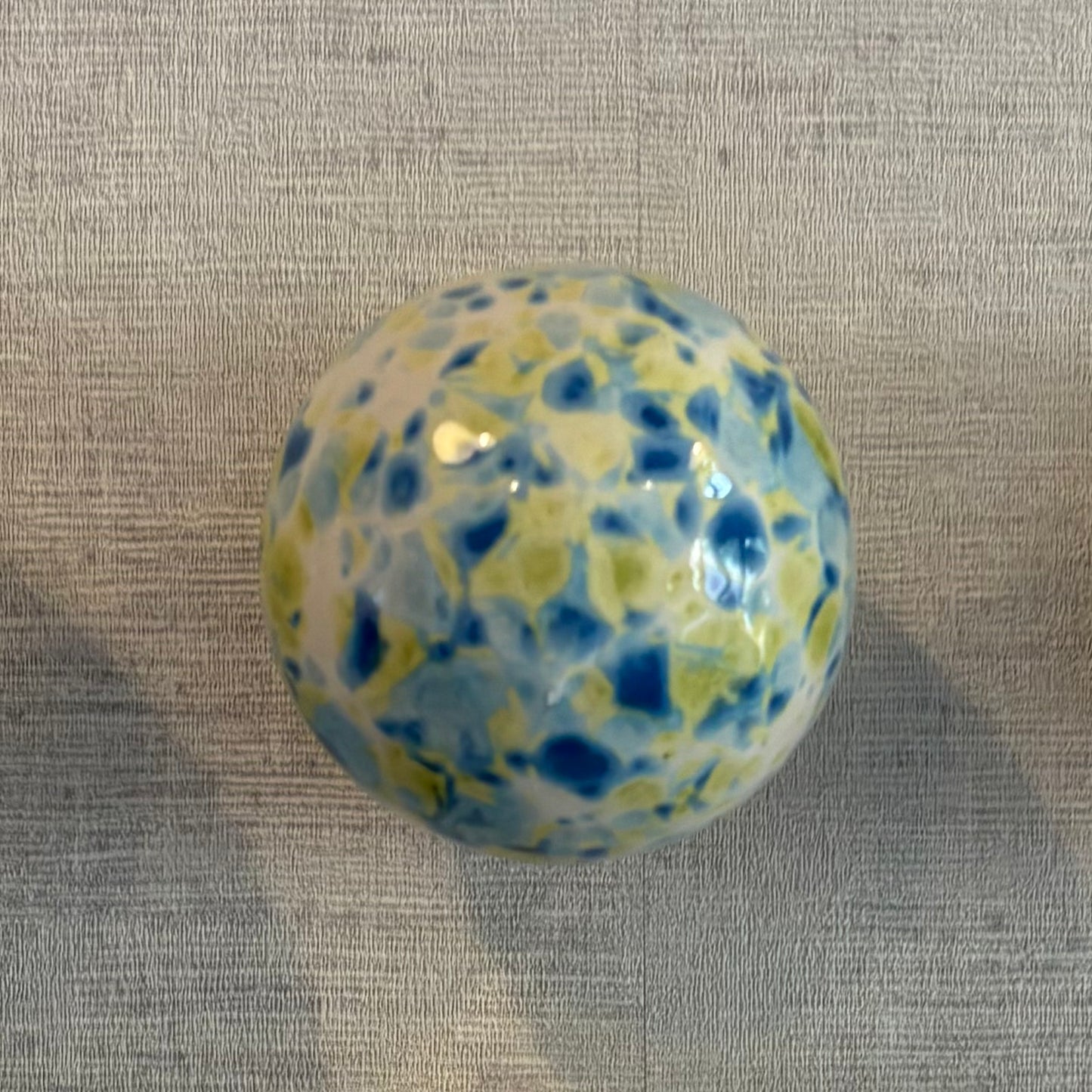 Wandparel van Keramiek Groen/Geel/Blauw Spikkels | Het Maakhuys