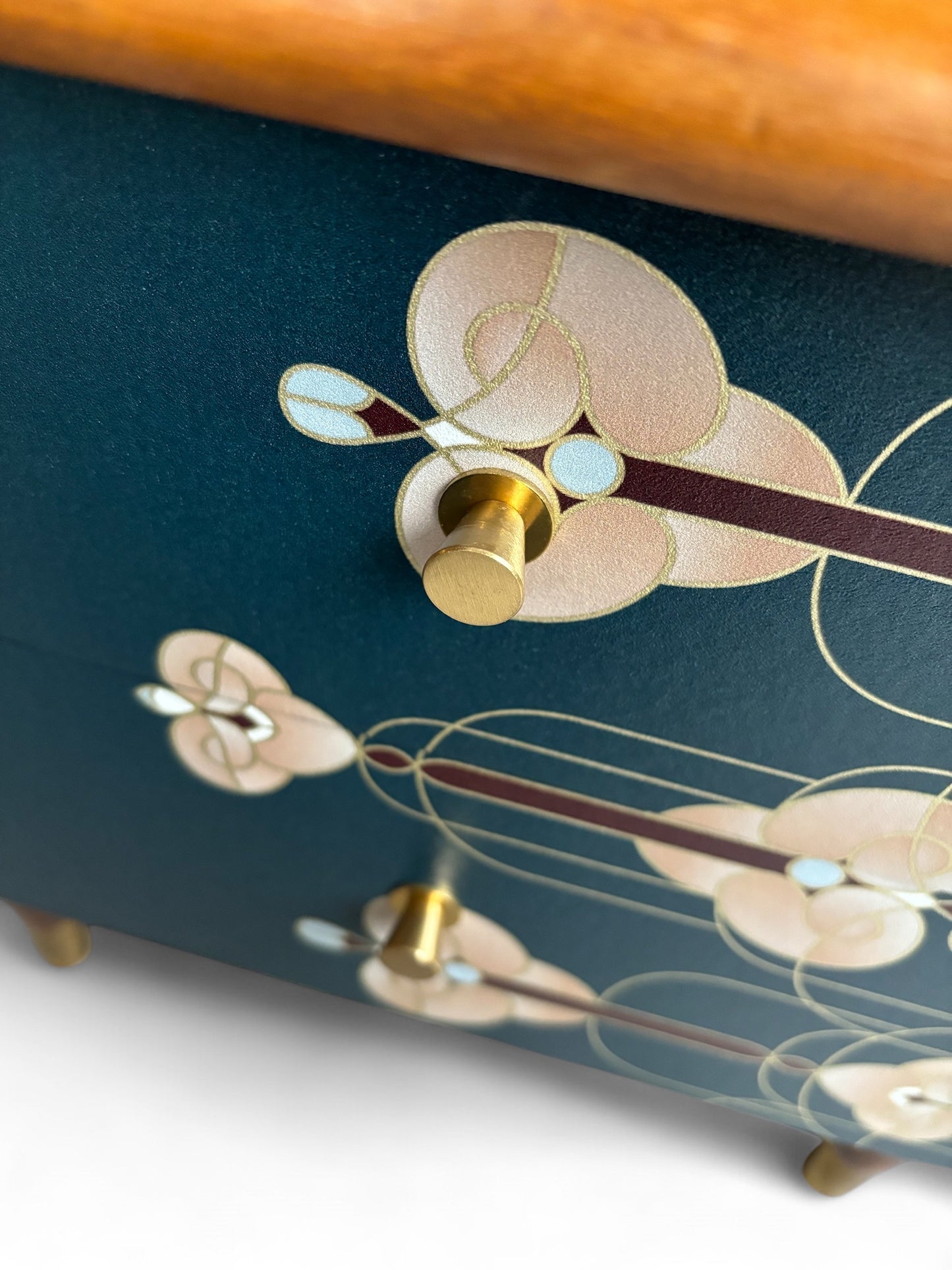 Vintage bedside tables covered with Art Deco print in gold with blue | The Vintage Vibe
